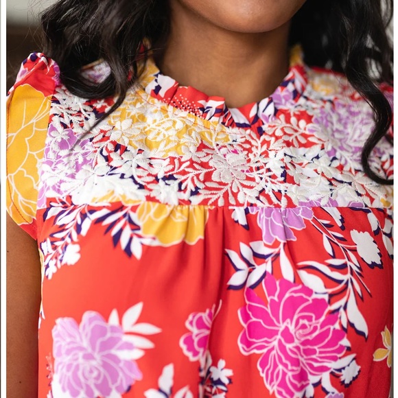 NEW Prep Obsessed Among The Flowers Floral Top - Picture 6 of 12